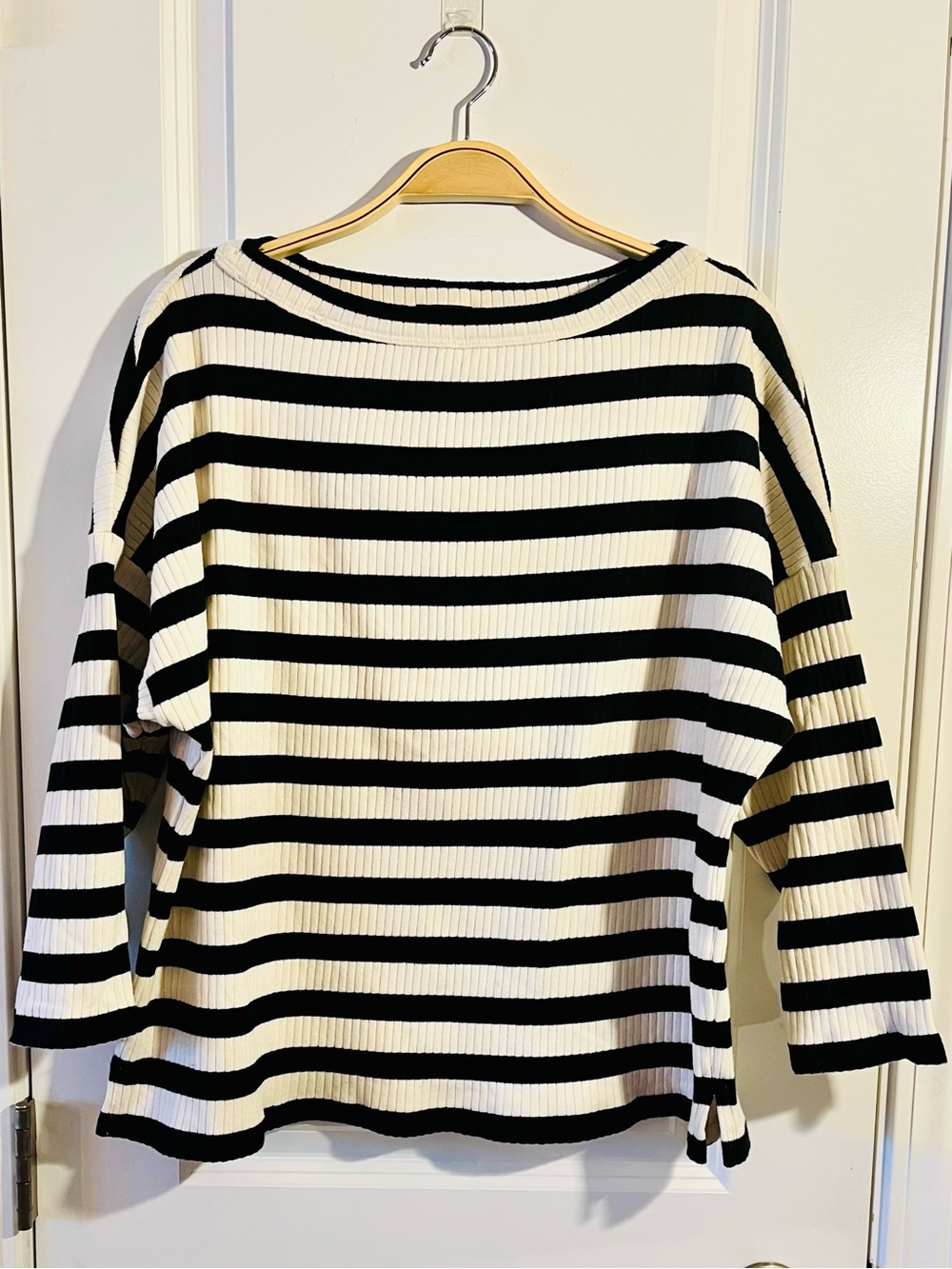 Karen Kane Sheridan Stripe 3/4 Sleeve Boatneck Rib Top in Black & Cream, XL - Picture 2 of 12